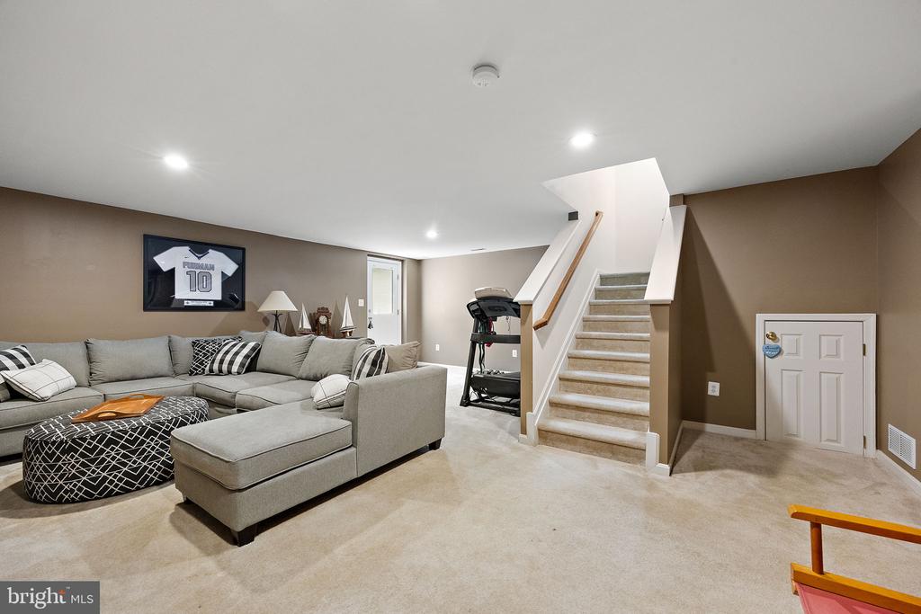 184 Penns Manor Dr