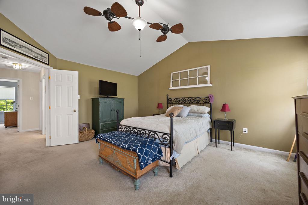 184 Penns Manor Dr