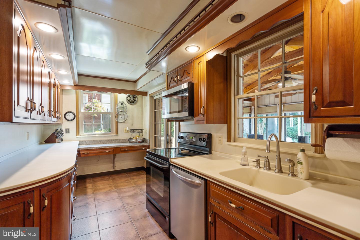 5220 Reservation Rd