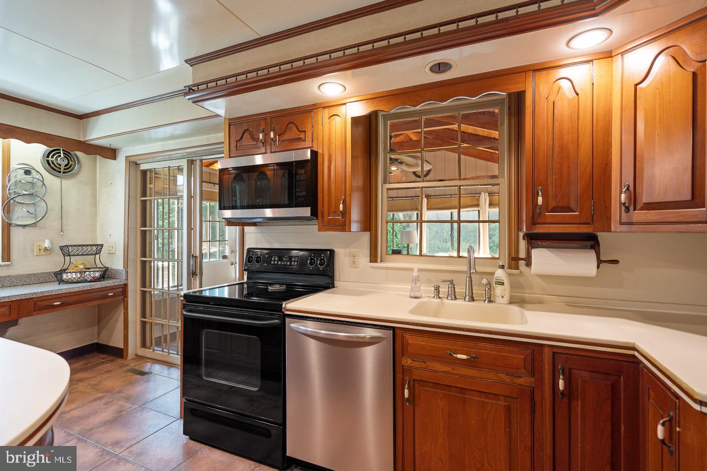 5220 Reservation Rd