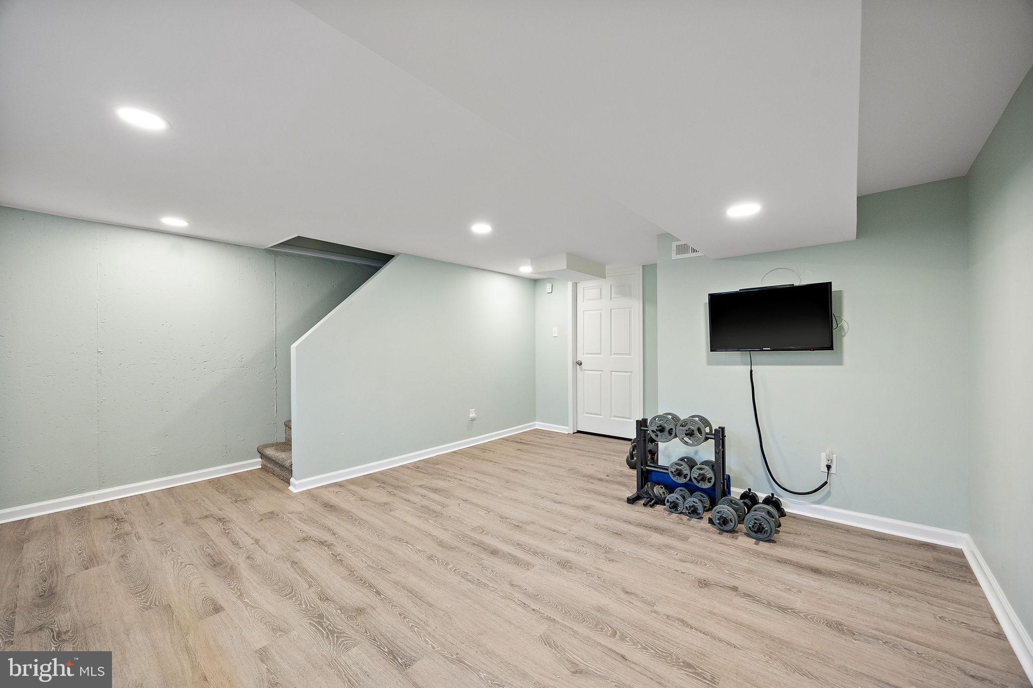 21 Collier Cir