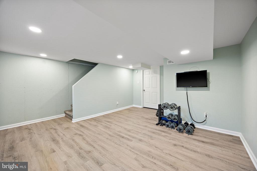 21 Collier Cir