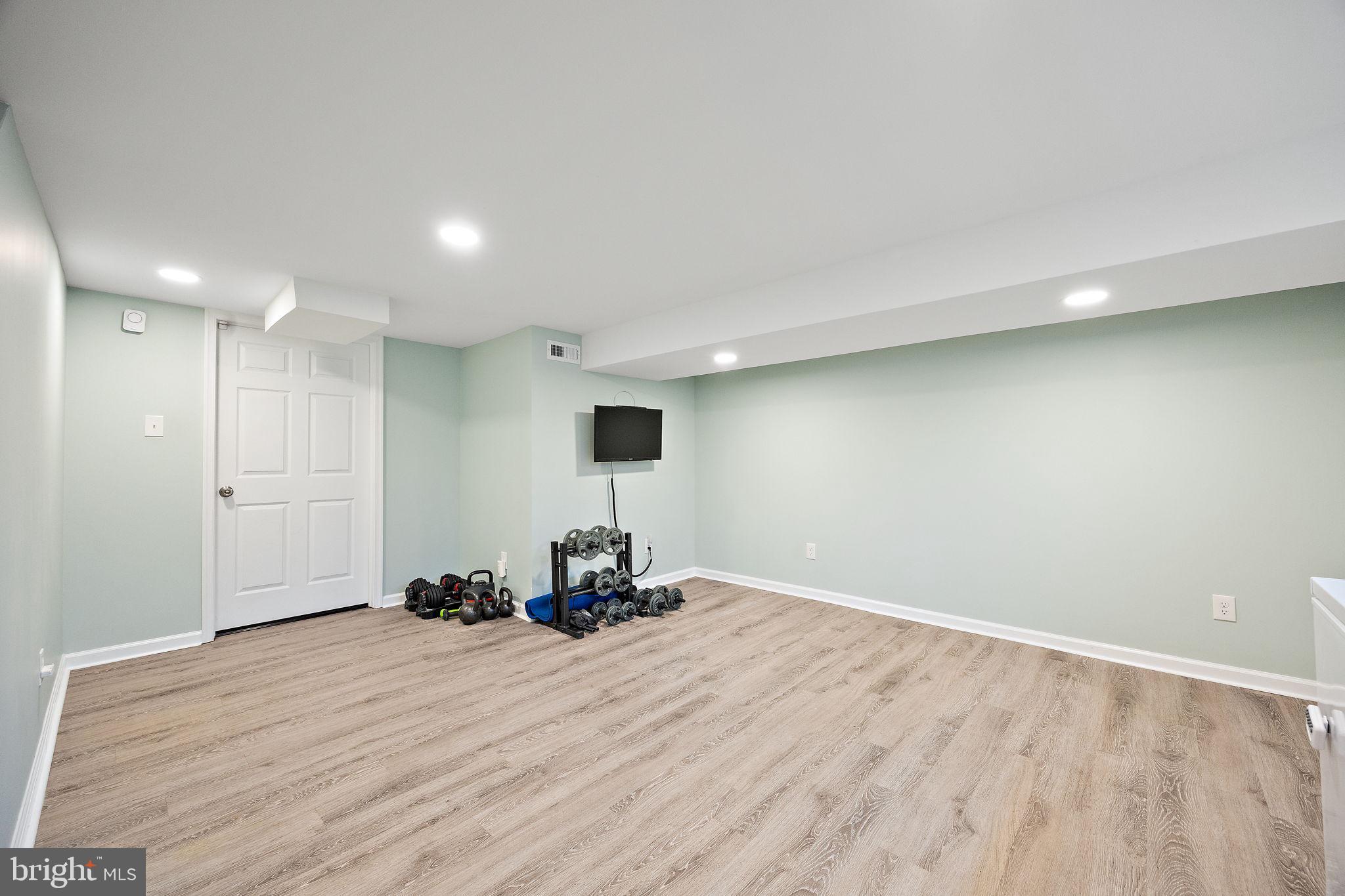21 Collier Cir