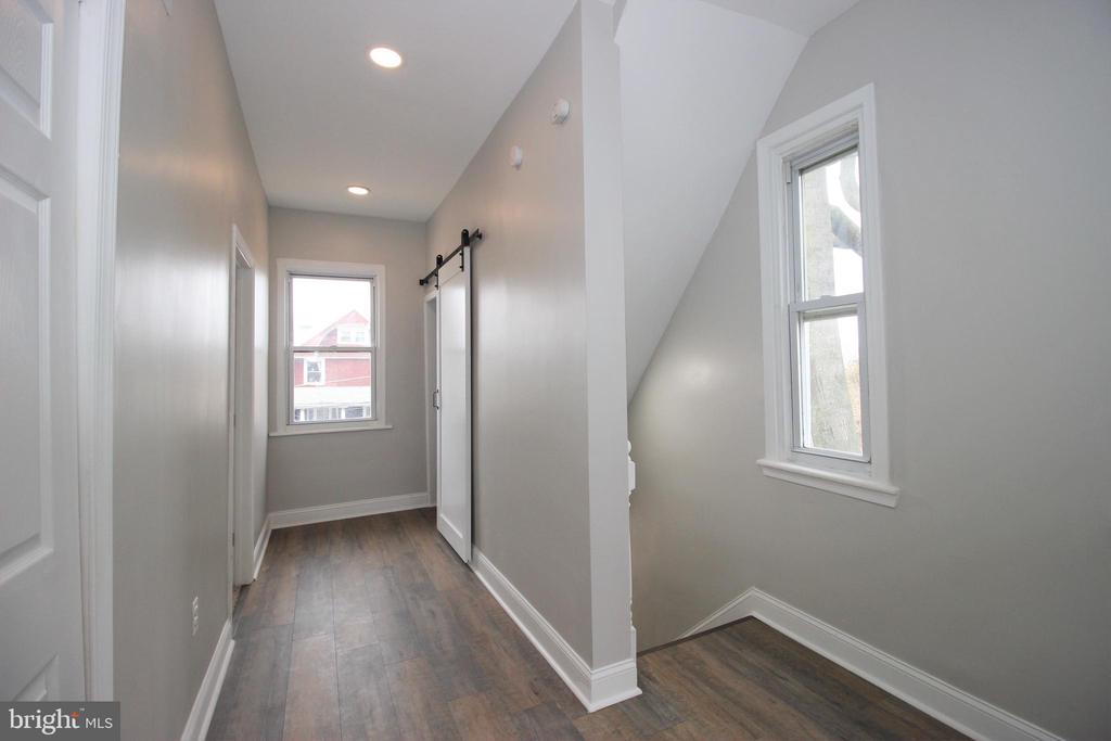 108 Penn St