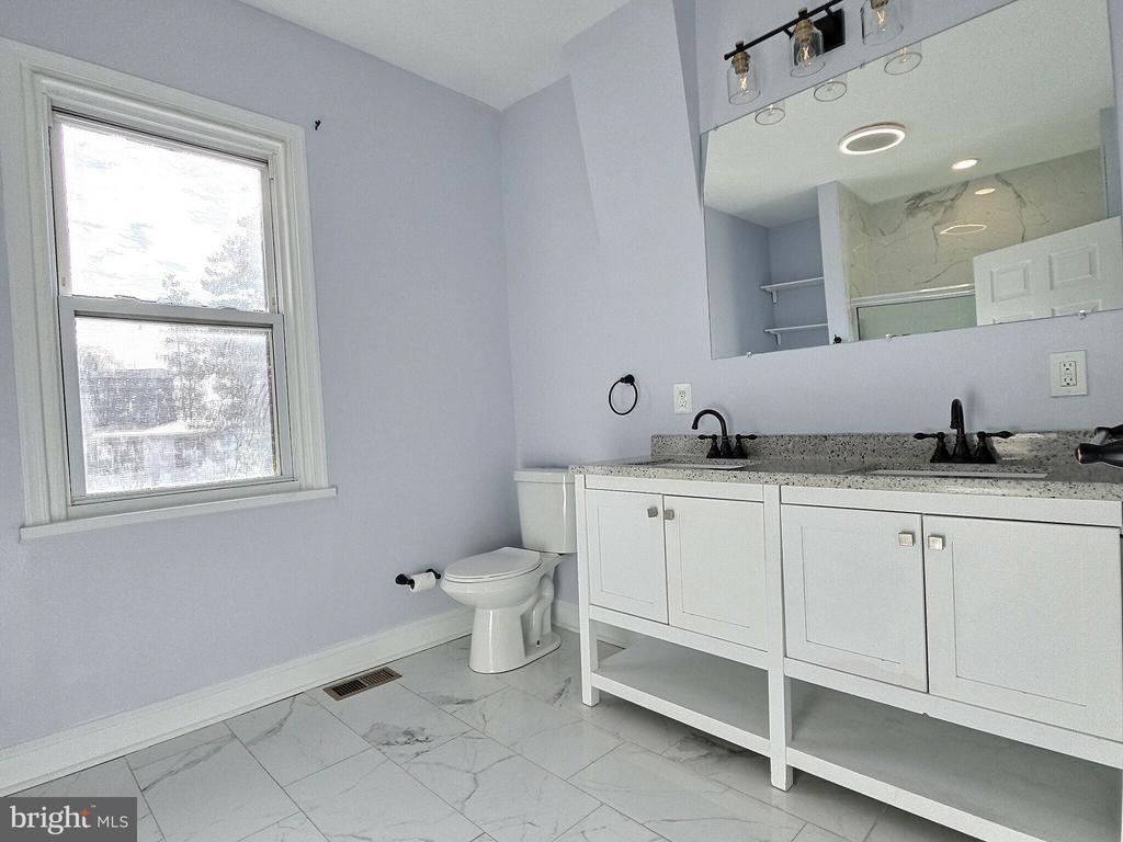108 Penn St
