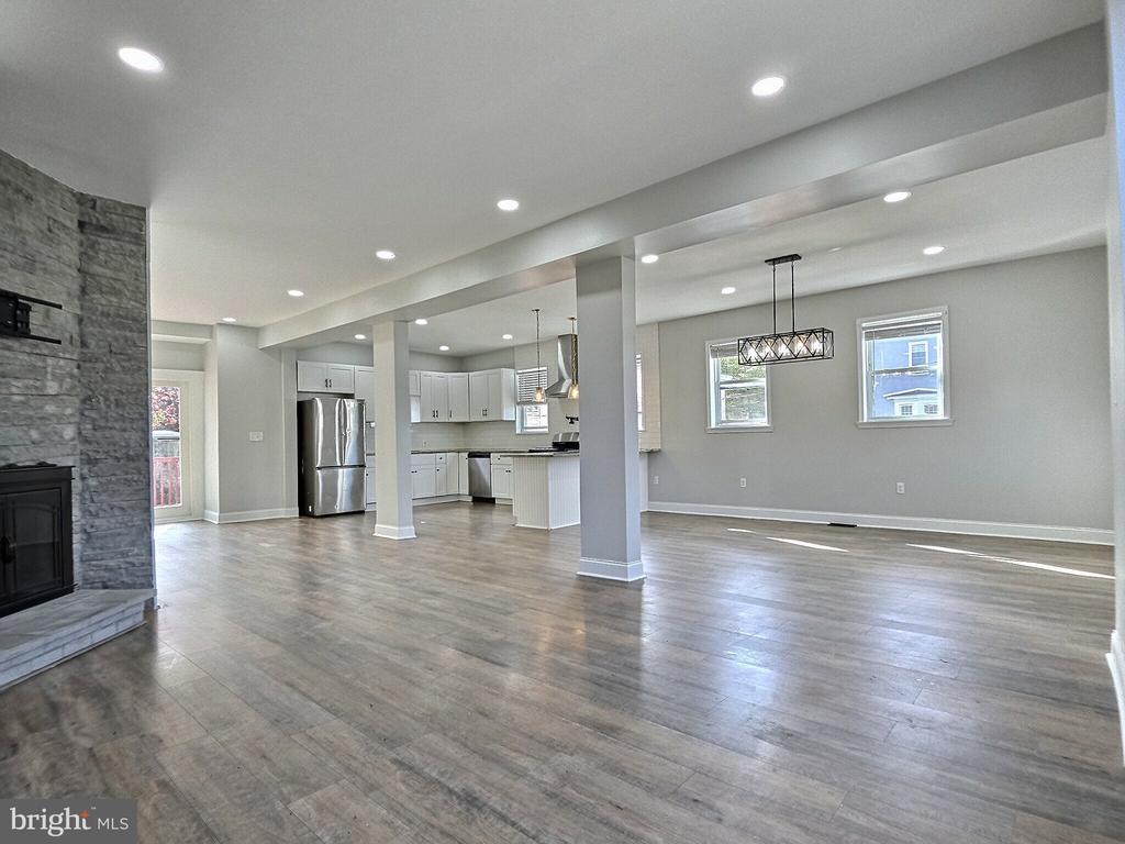 108 Penn St