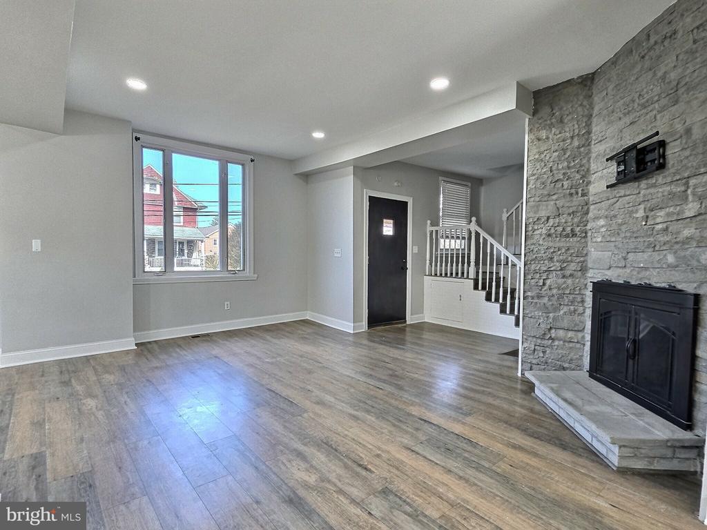 108 Penn St