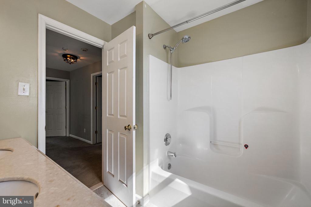 1402 Deer Meadow Ln