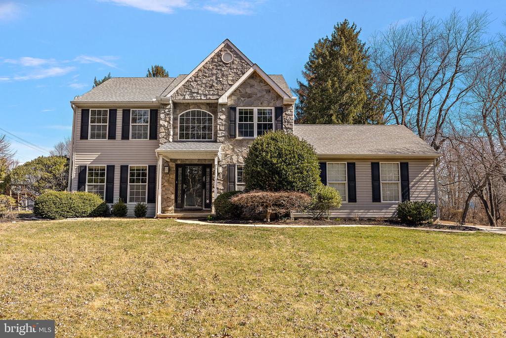 1402 Deer Meadow Ln