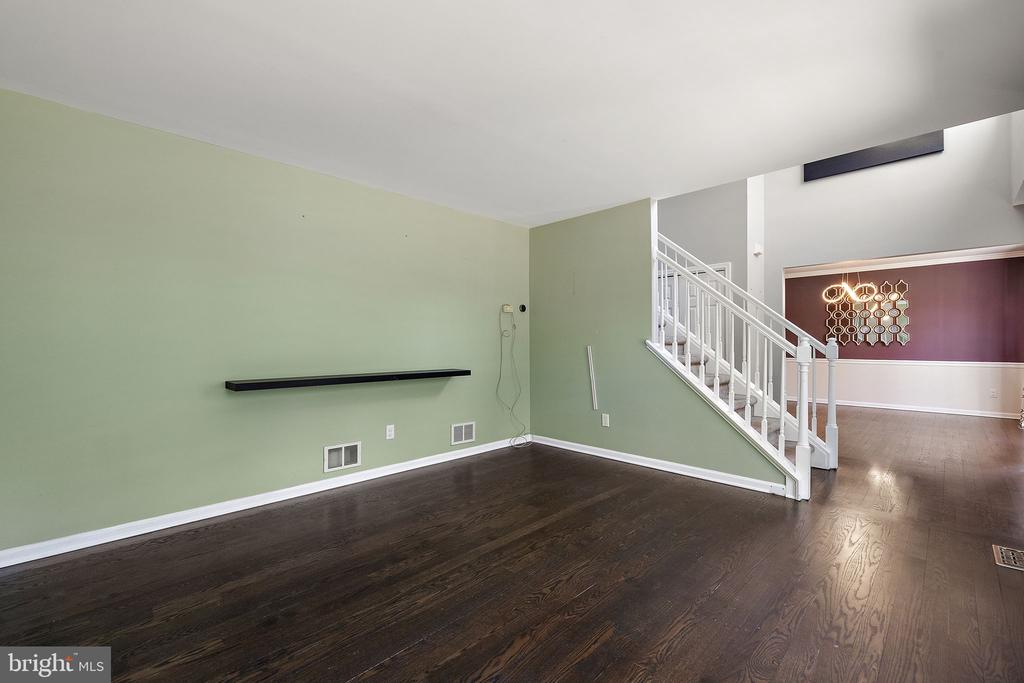 1402 Deer Meadow Ln