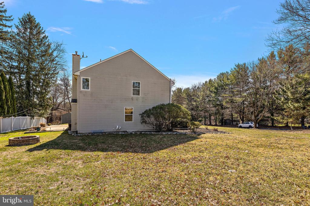 1402 Deer Meadow Ln