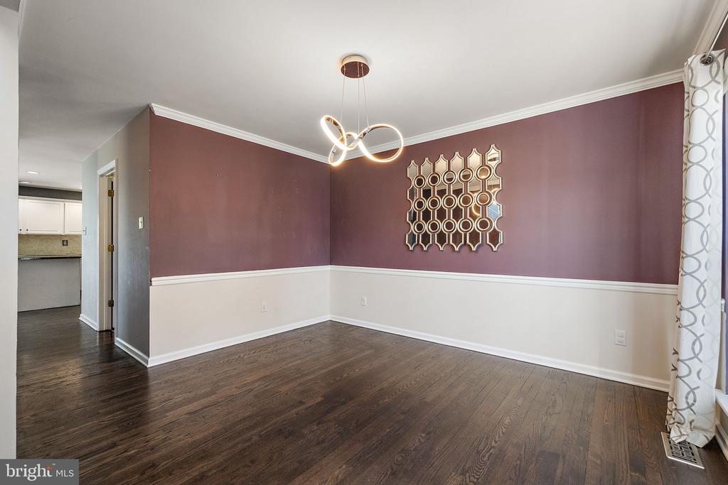 1402 Deer Meadow Ln