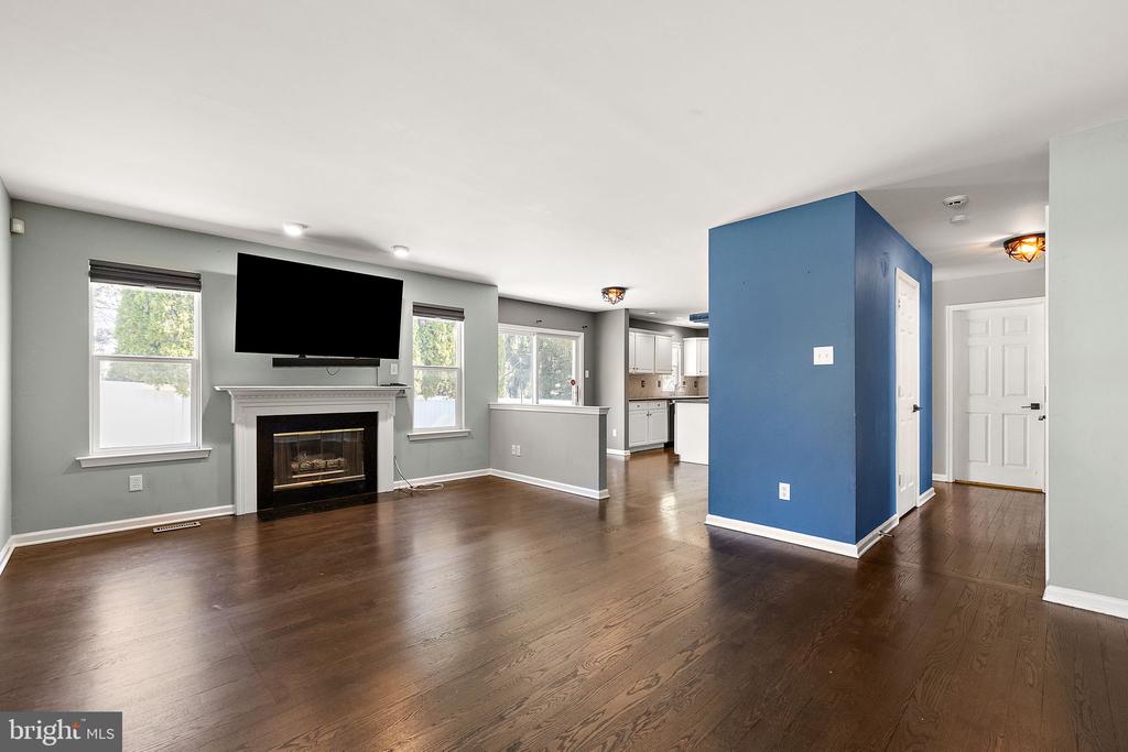 1402 Deer Meadow Ln