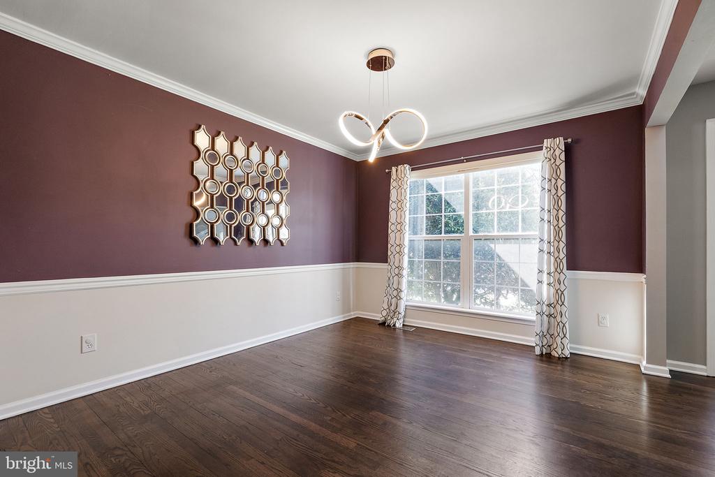 1402 Deer Meadow Ln