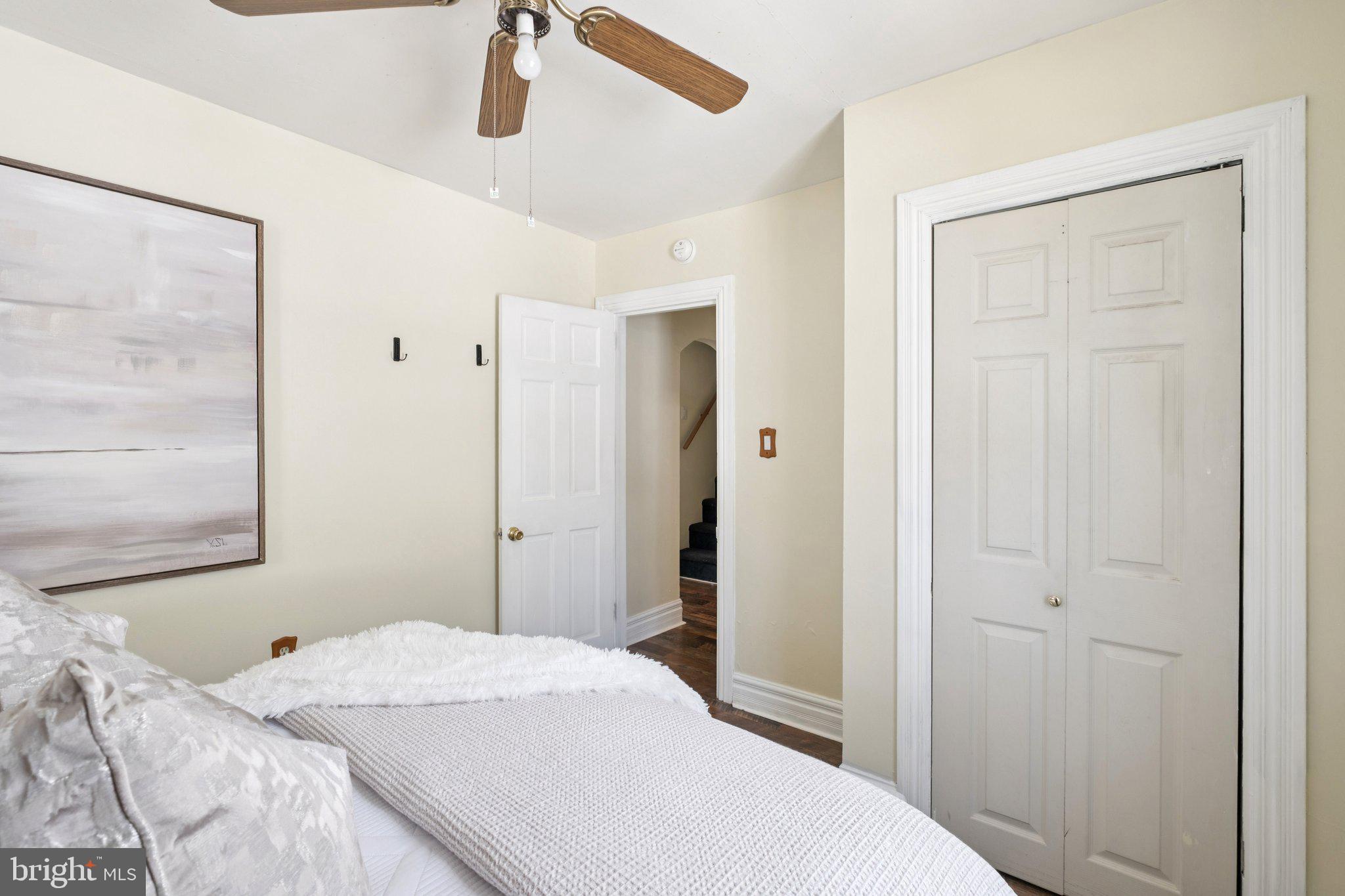 20 W FORRESTVIEW ROAD