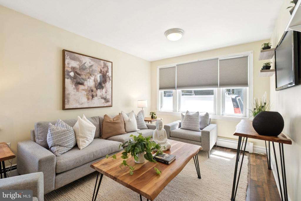 20 W FORRESTVIEW ROAD