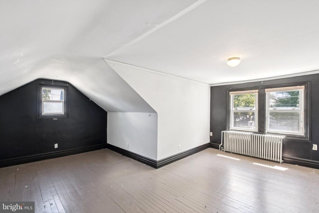 20 W FORRESTVIEW ROAD