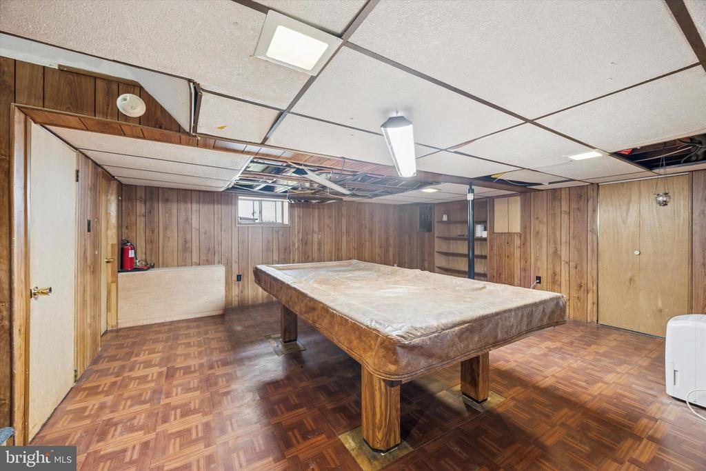 20 W FORRESTVIEW ROAD