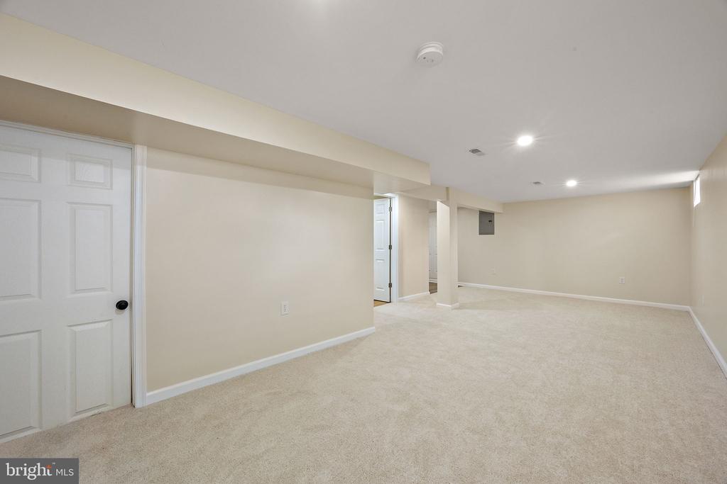 53 SEWARD LANE