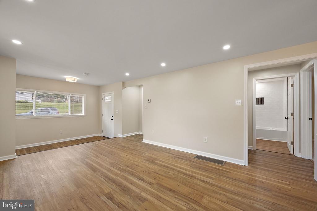 53 SEWARD LANE