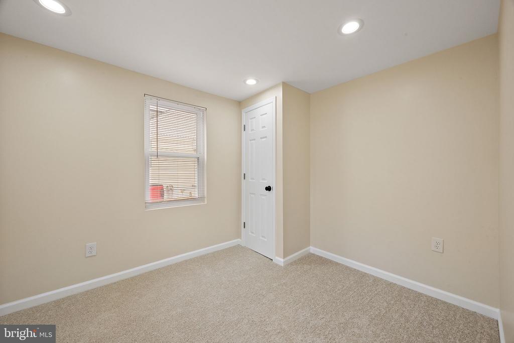 53 SEWARD LANE