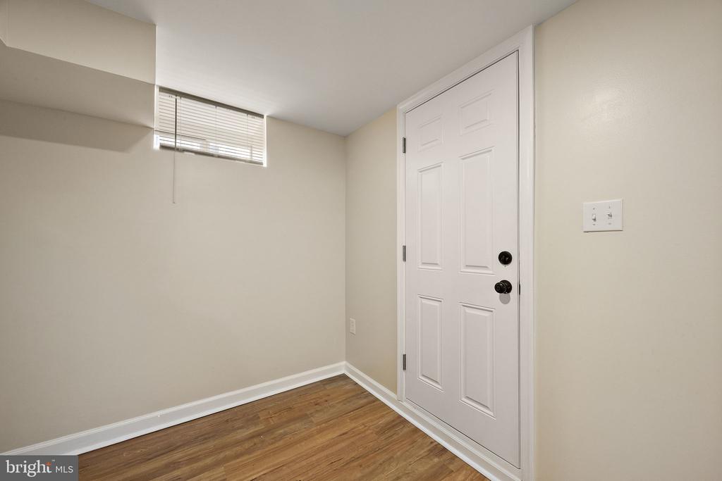 53 SEWARD LANE