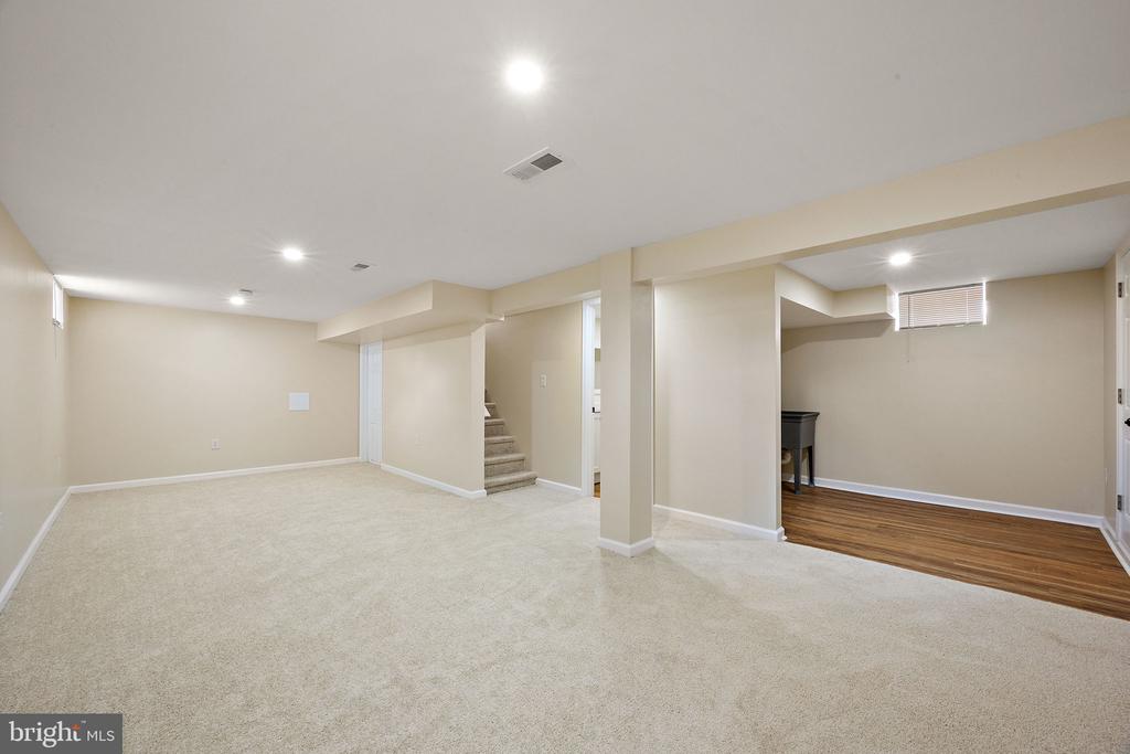 53 SEWARD LANE