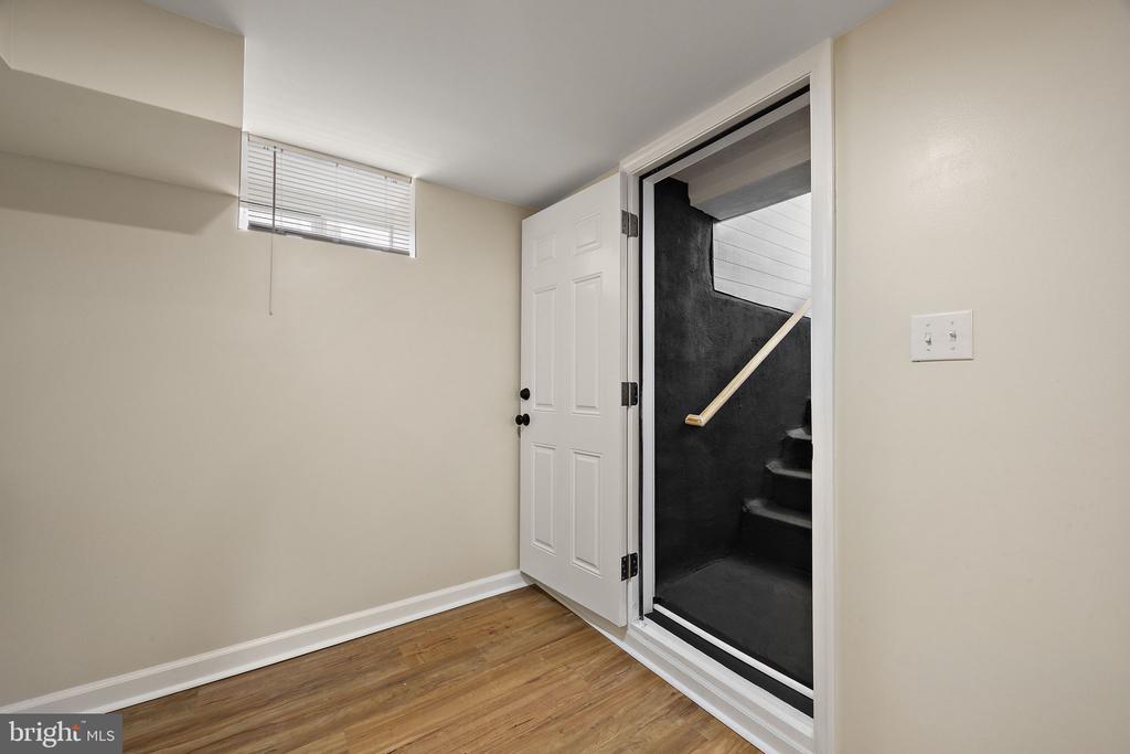 53 SEWARD LANE
