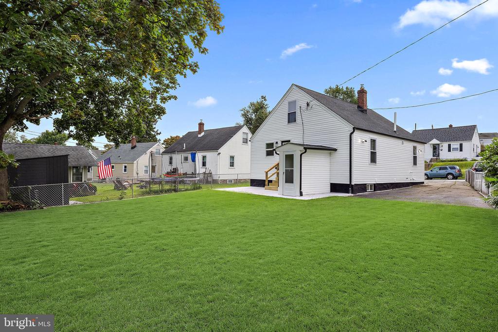 53 SEWARD LANE