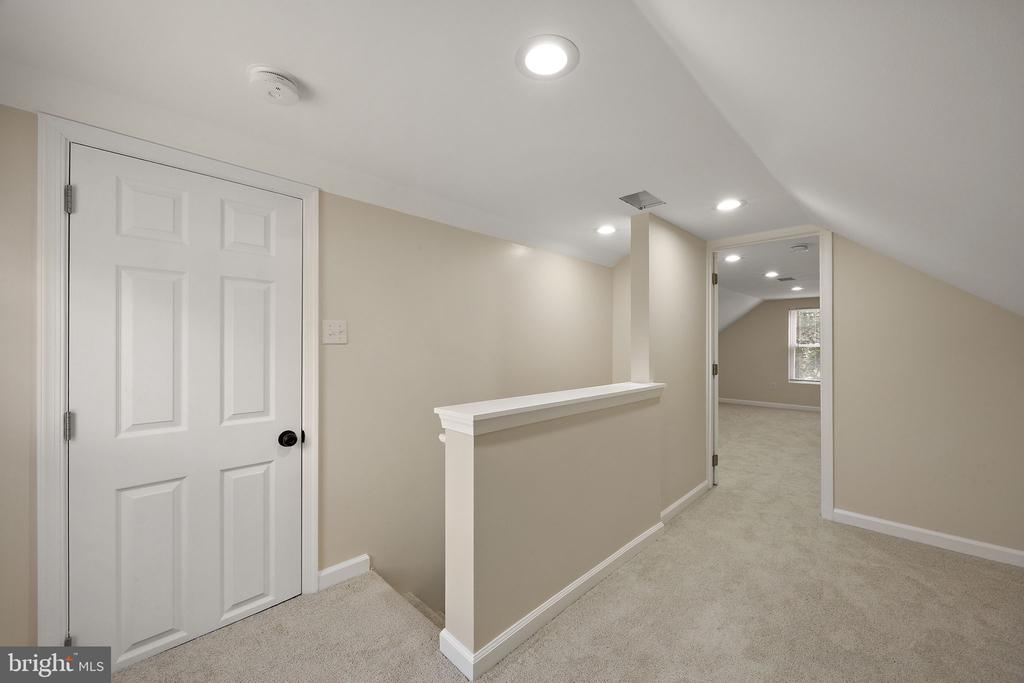 53 SEWARD LANE