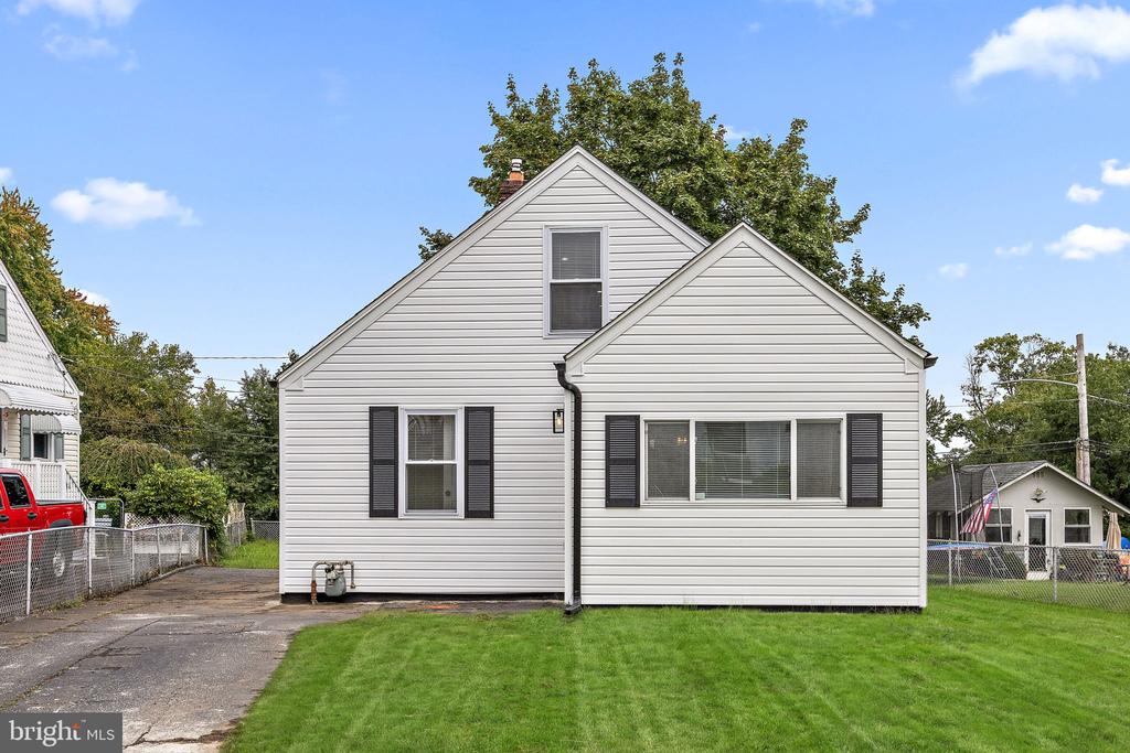 53 SEWARD LANE