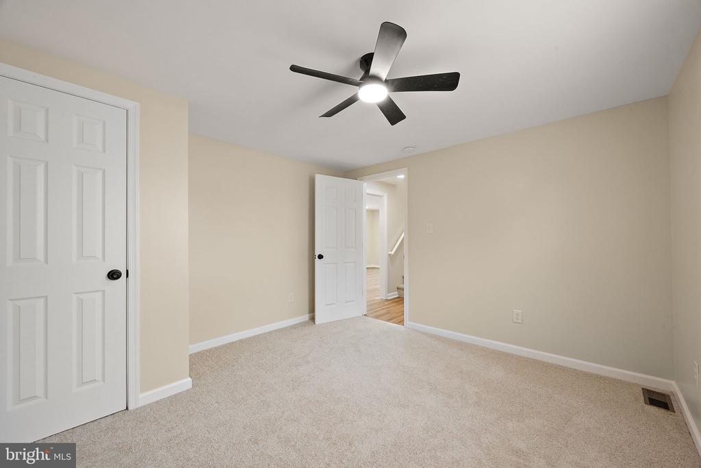 53 SEWARD LANE