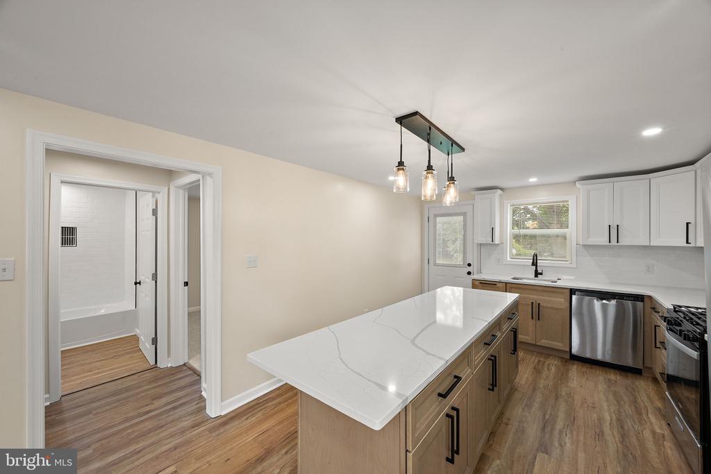53 SEWARD LANE