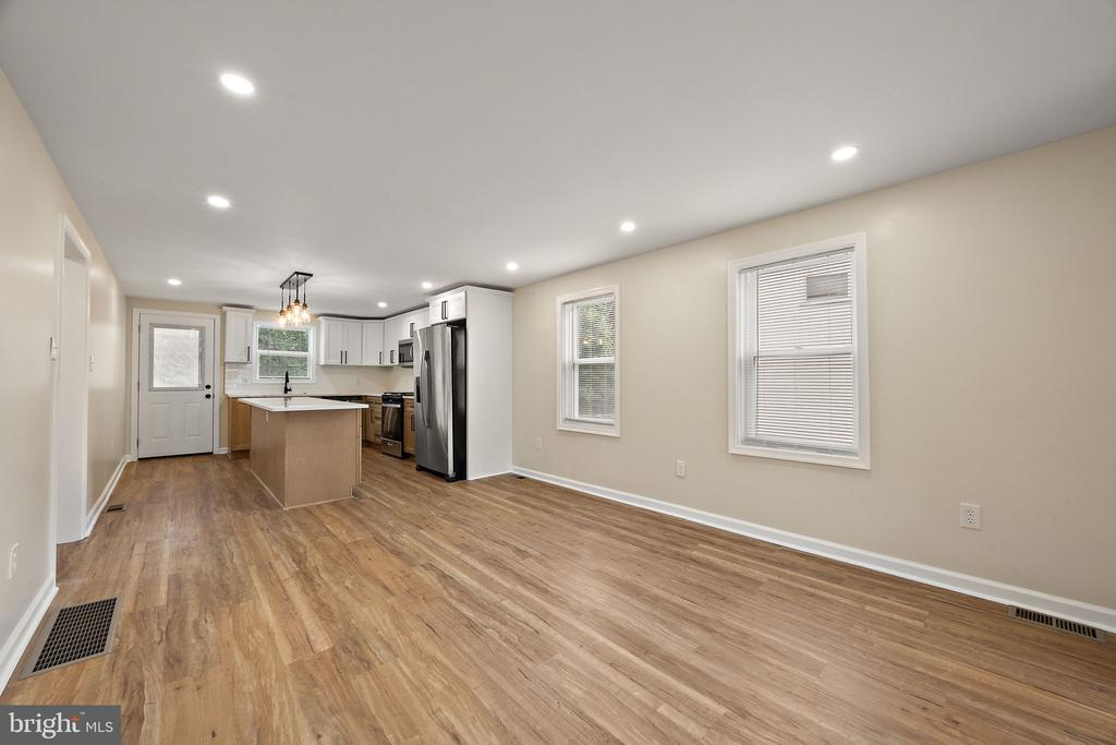 53 SEWARD LANE