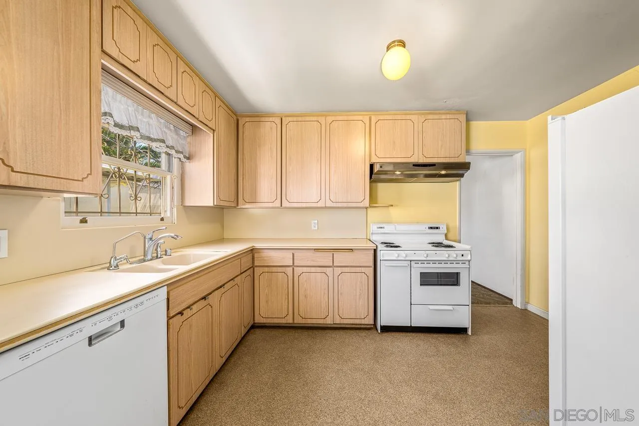 775 Garrett Ave
