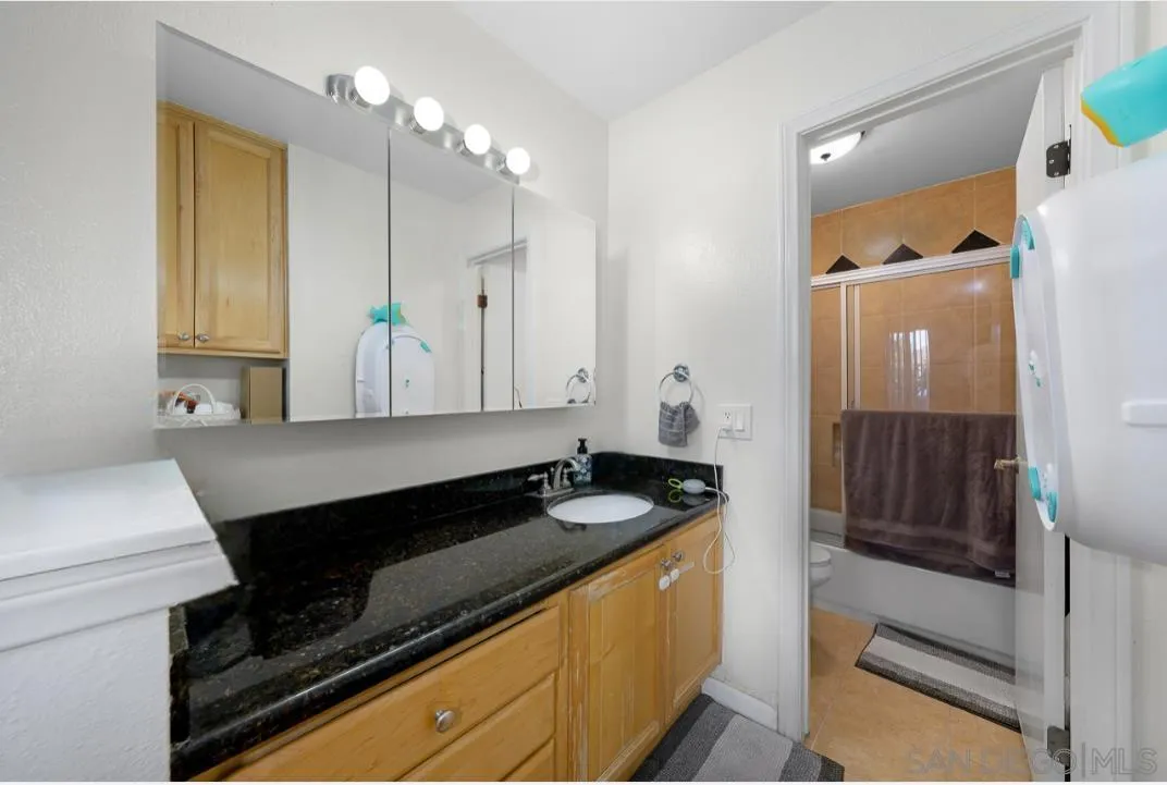 4860 Rolando Ct Unit: 28