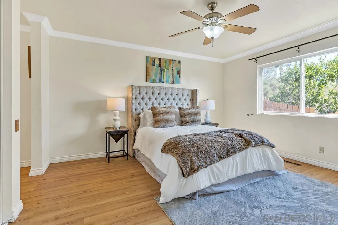 9273 Camino Paz Ln