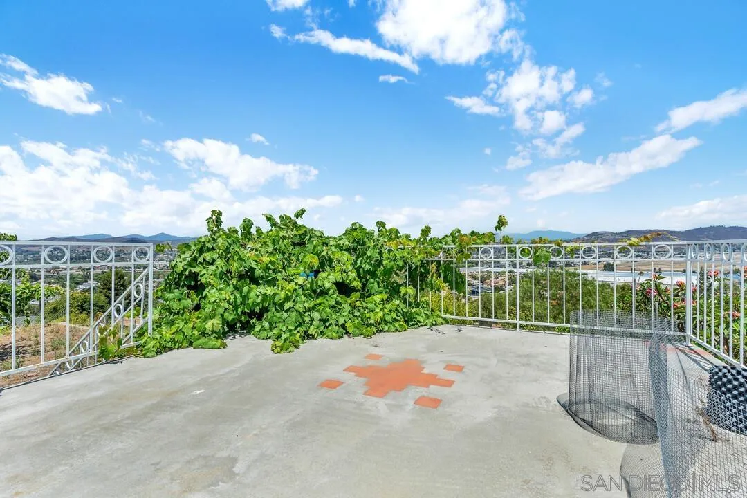 2257 Nielsen St