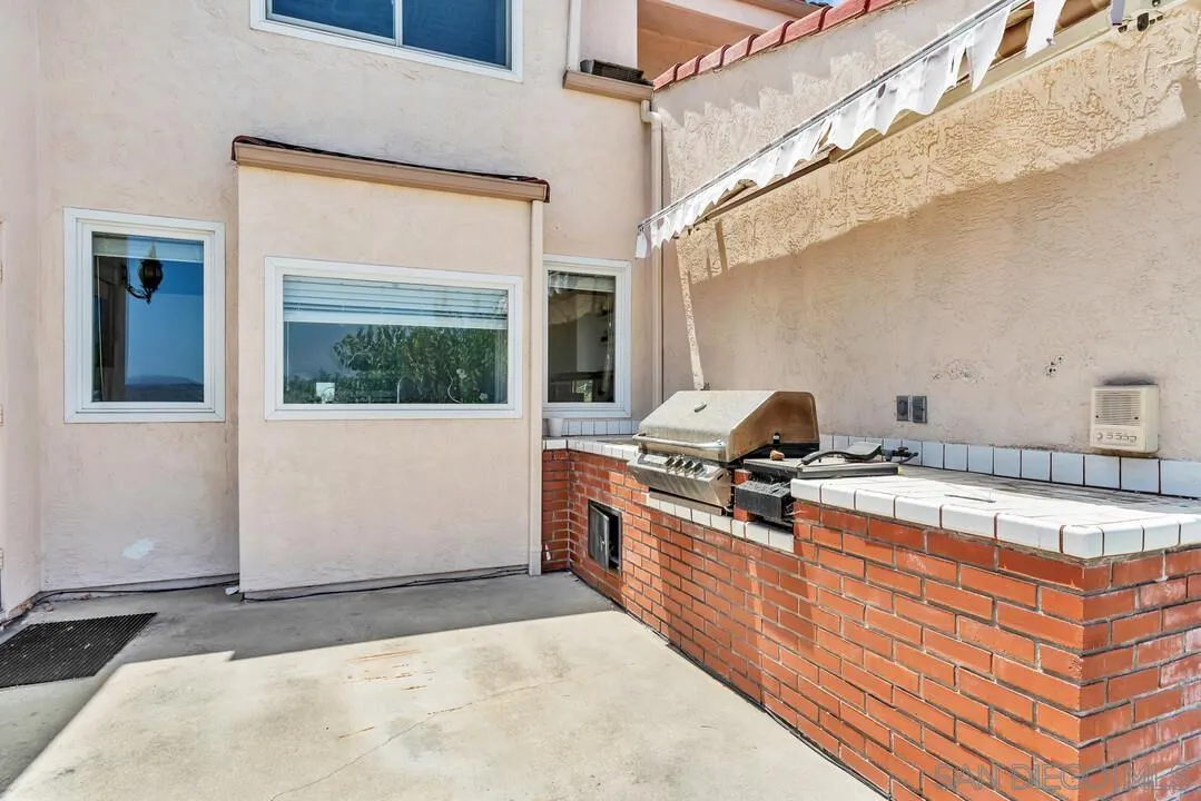 2257 Nielsen St