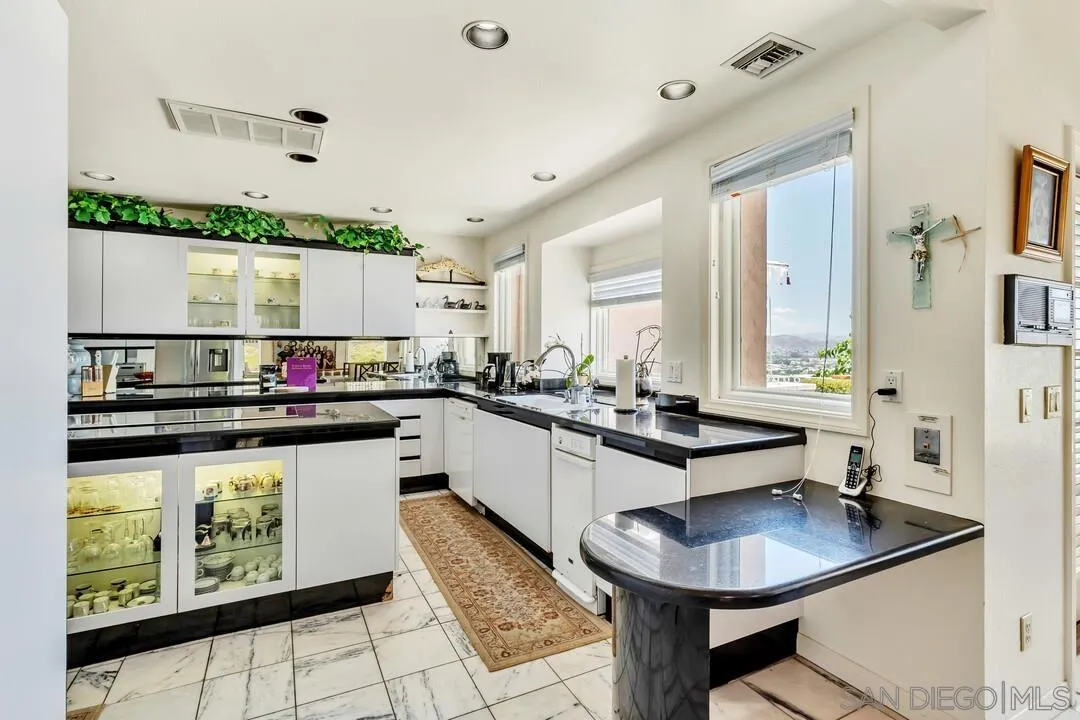2257 Nielsen St