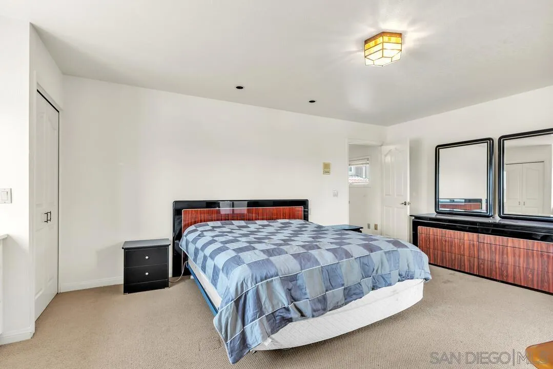 2257 Nielsen St