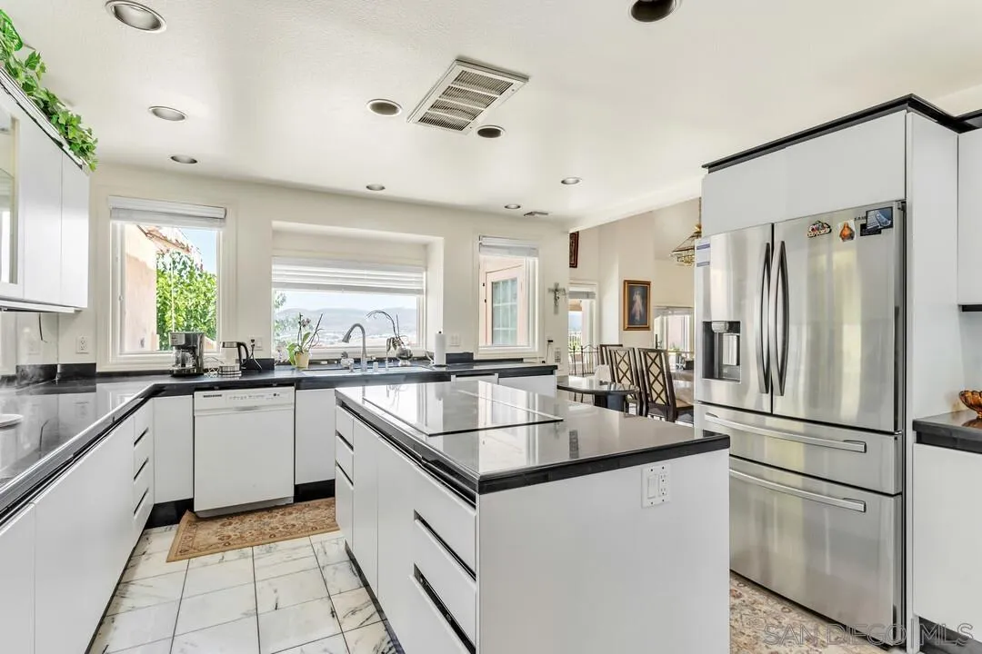 2257 Nielsen St