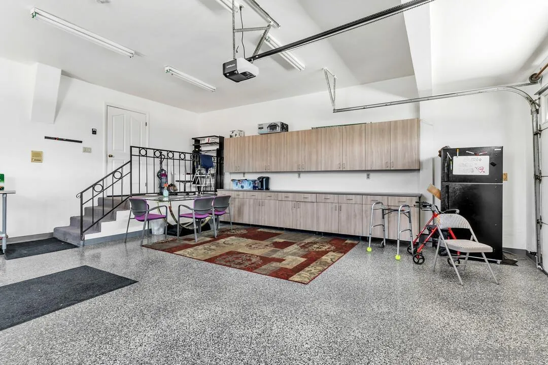 2257 Nielsen St