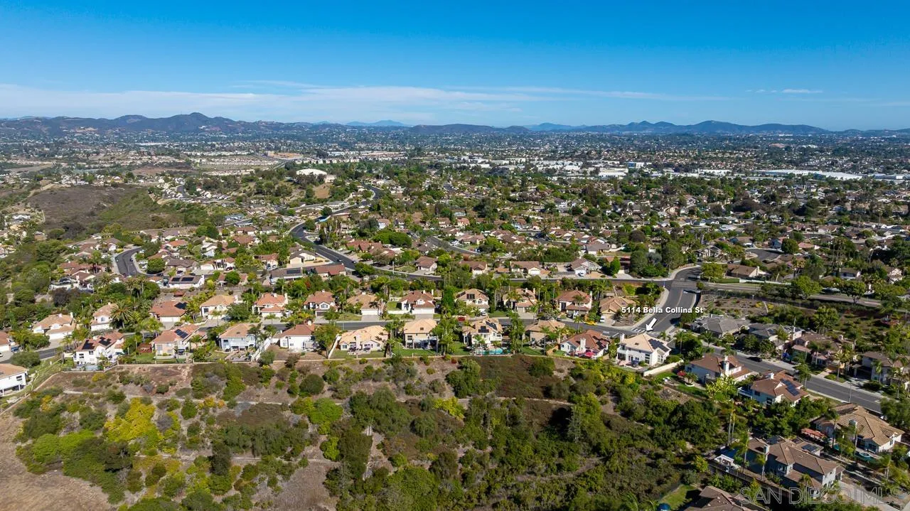 5114 Bella Collina St