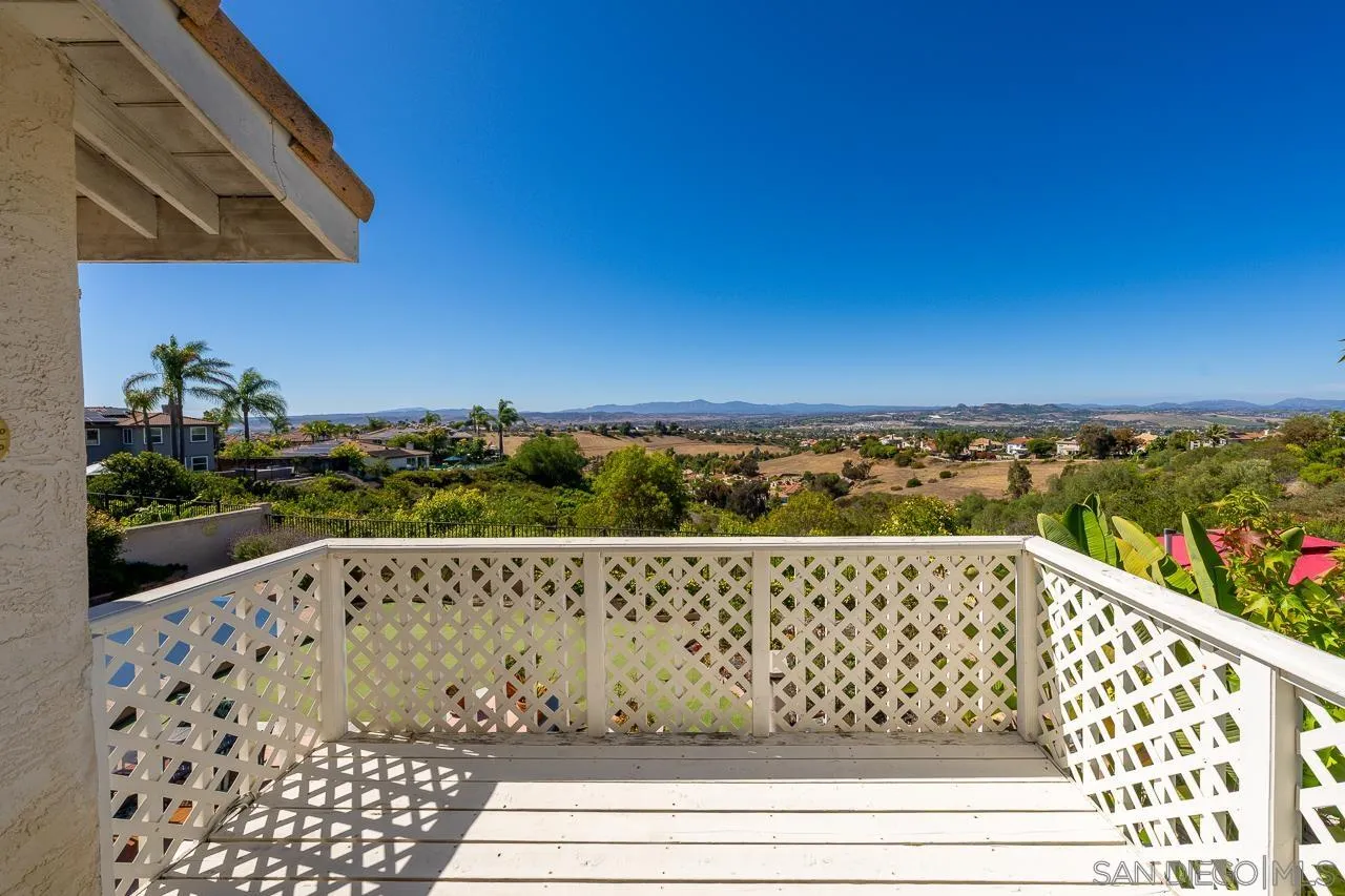 5114 Bella Collina St