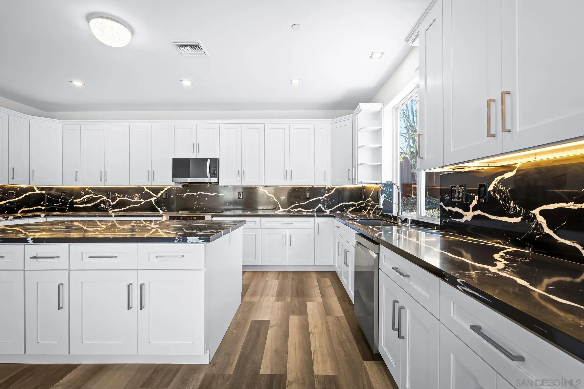 8886 Margaret Ct