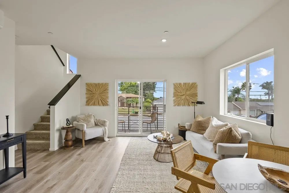 8158 Golden Ave