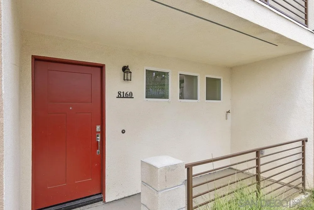 8160 Golden Ave