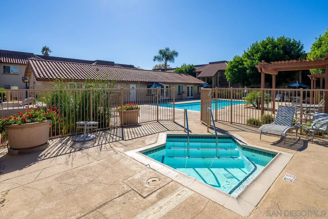 174 Chambers St Unit 1