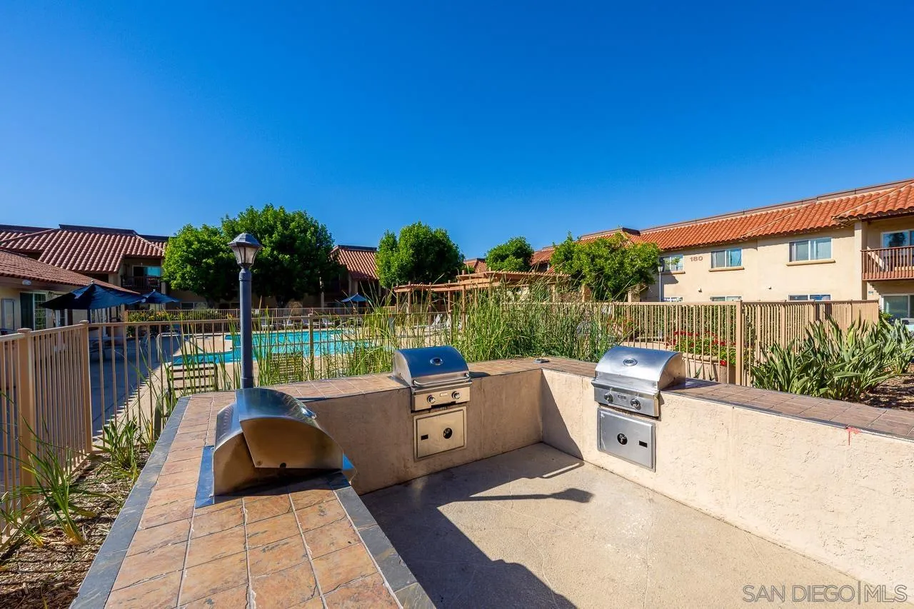 174 Chambers St Unit 1